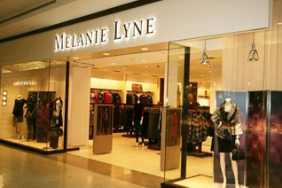 Melanie Lyne, St. Laurent Shopping Centre